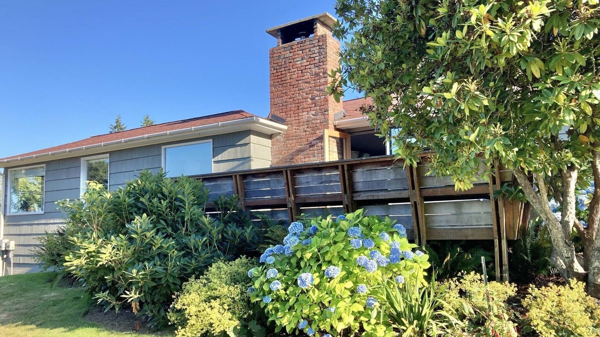 South Colby House | Relaxing Vashon Getaway -Private 2 BD House w/view