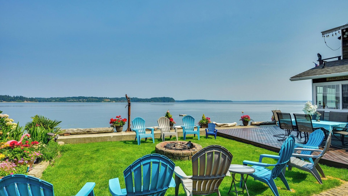 Tillicum House | Relaxing Waterfront Escape ~ 11 Mi to Olympia