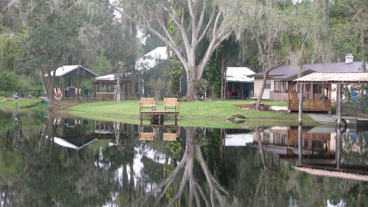 Lutz House | Relaxing waterfront haven. Near Moffett cancer center.