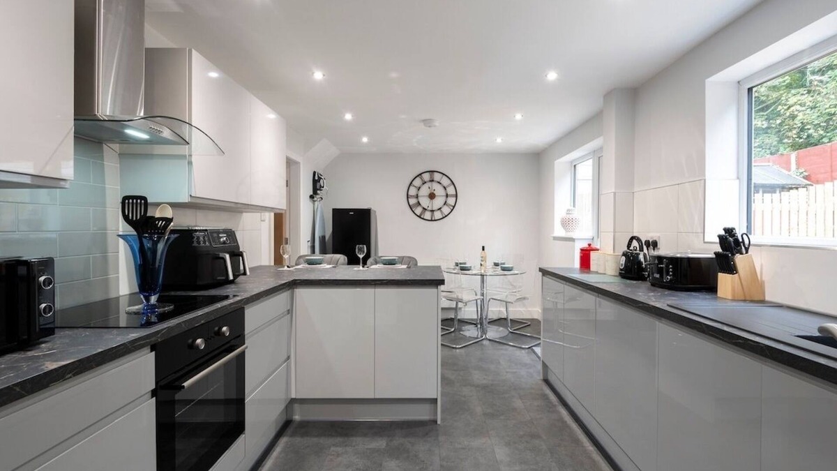 Scunthorpe Apartment | Relocation l Groups l Sleeps6