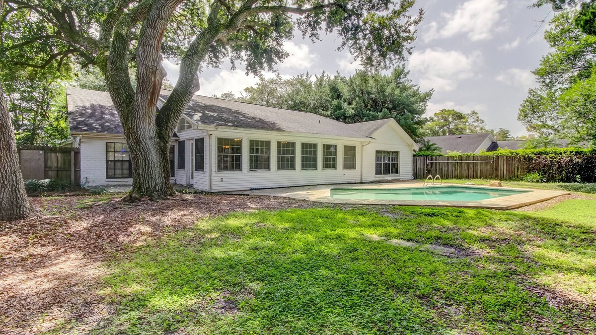Carrollwood House | Relocation Airbnb (5/3) w/pool