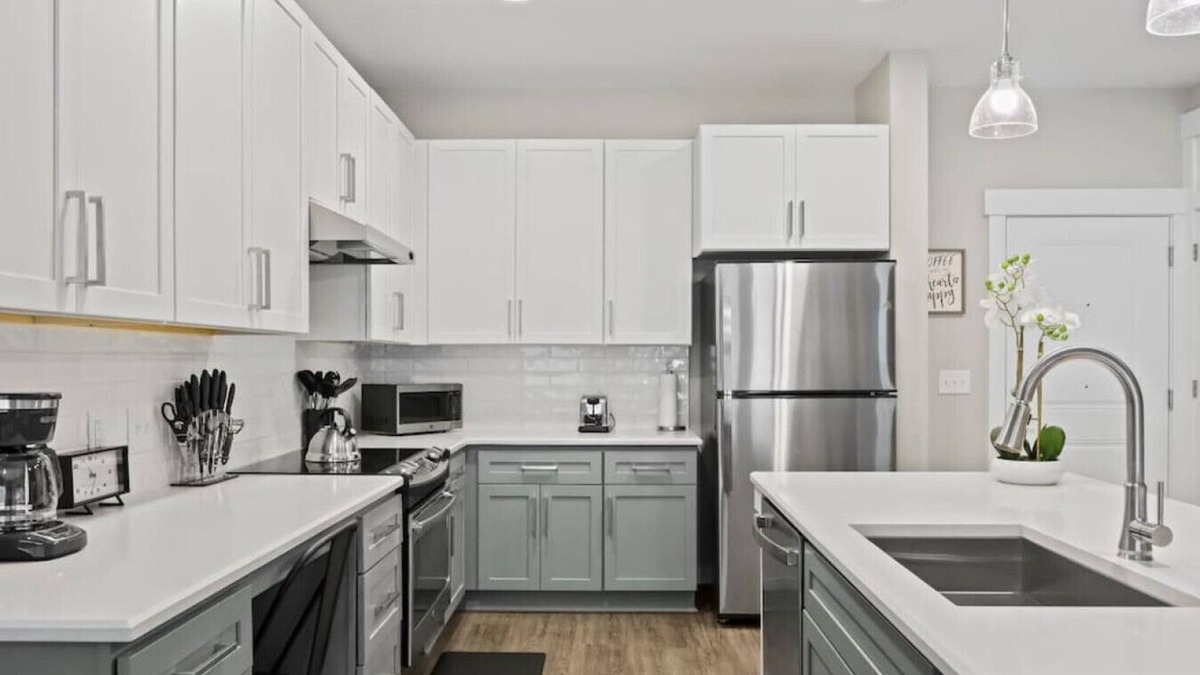 Paw Creek Condo | Reluxme | 1BR Lux Condo in Prime Location!