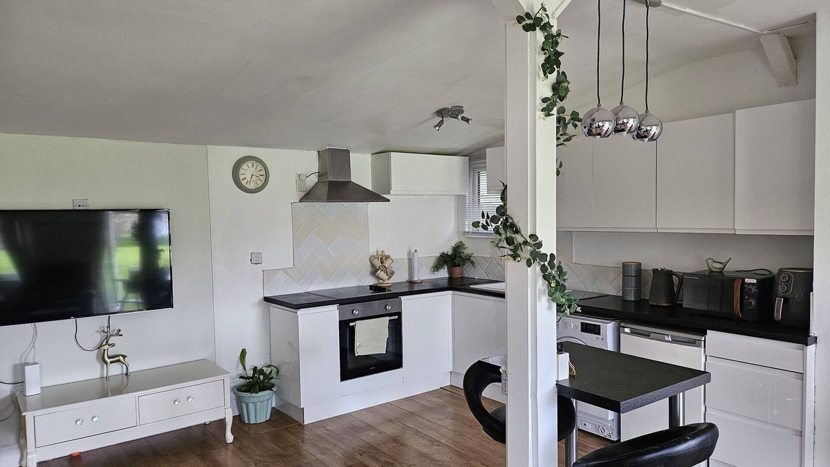 Dunmow Cabin | Remarkable 1-bed Cabin in Dunmow