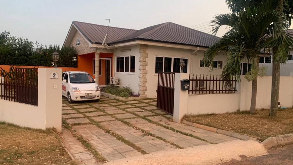 Oyarifa House | Remarkable 2-Bed House in Danfa, Oyarifa