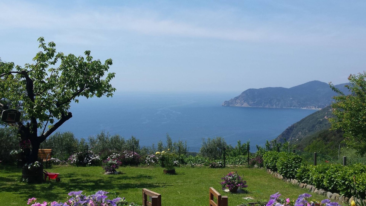 Riomaggiore Apartment | REMIGIU Typical residence with a wonderful sea view in the 5 Terre national park