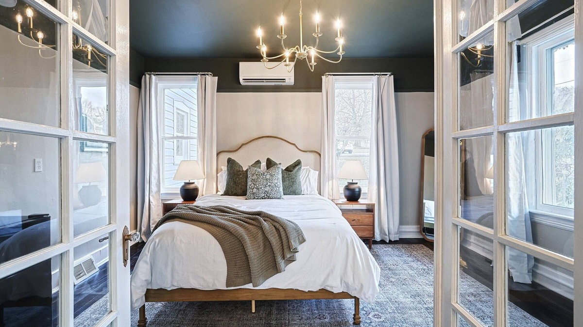 Glen Rock Bed & Breakfast | Remodeled 1904 Farmhouse turned Bed and Breakfast, a Pond Side Retreat