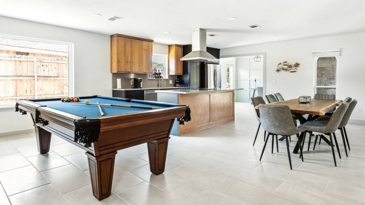 Plano House | Remodeled 4 bedroom home with pool and pool table
