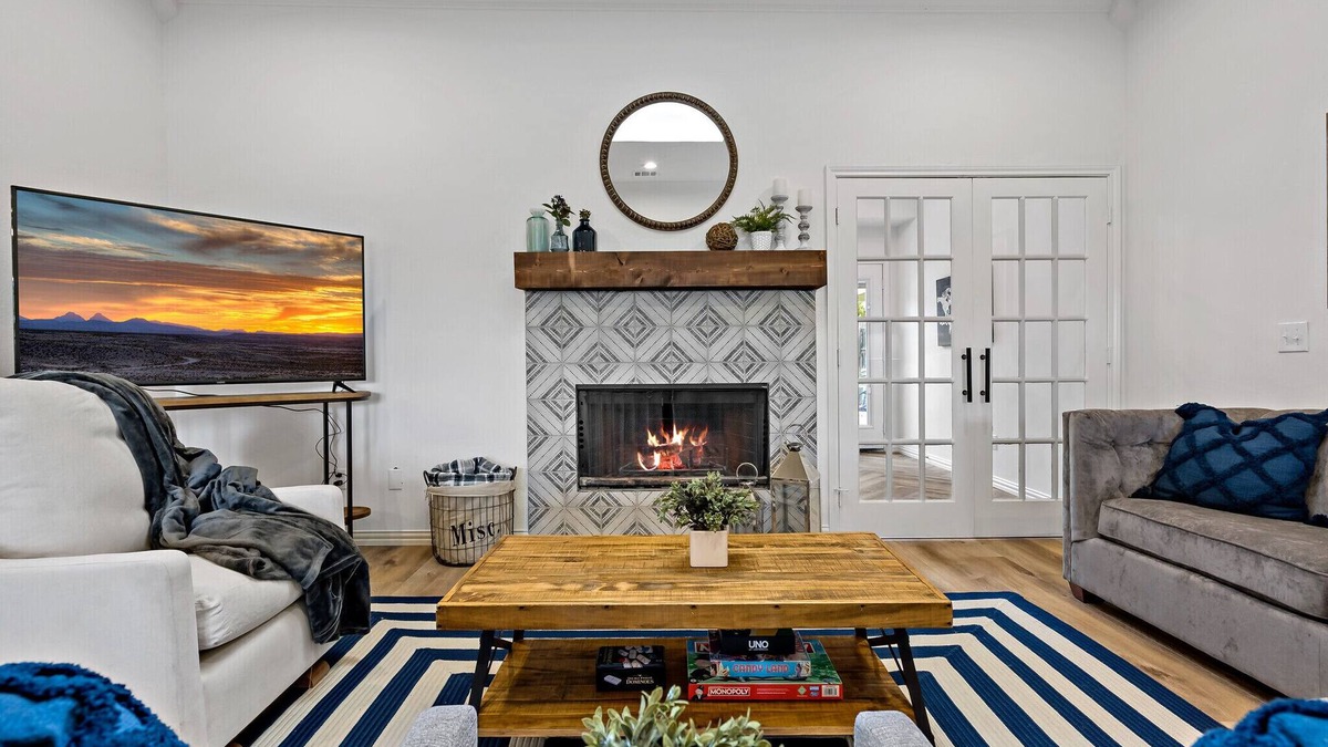 Frisco House | Remodeled 4 bedroom plus office in Downtown Frisco, Texas.