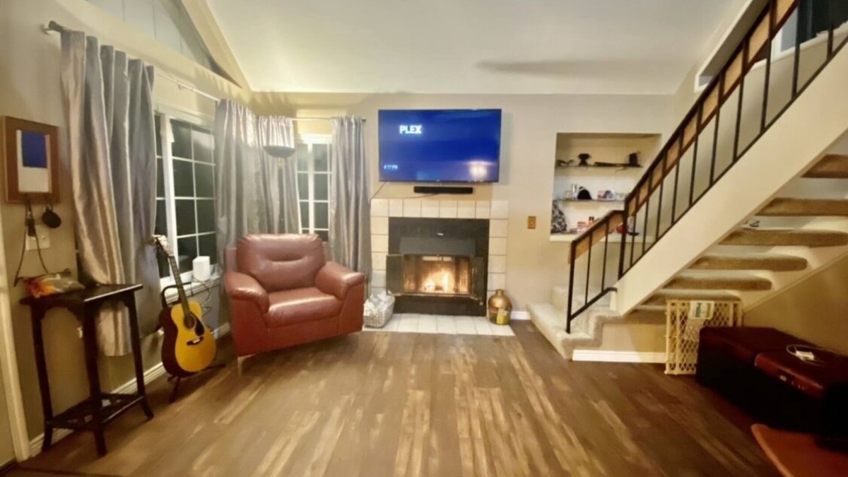 Boulder Condo | Remodeled Condo 2 BDR/2BA + Loft office, pool/hot tub