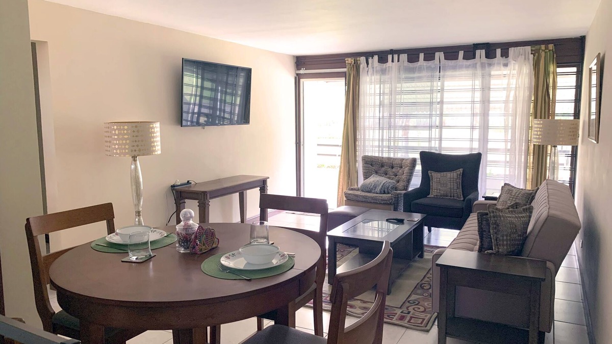 Port of Spain House | Remodeled condo, minutes away from shopping centre