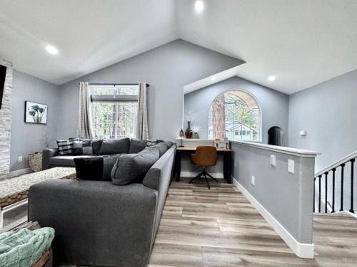 Pioneer Trail House | Remodeled Convenient Tahoe Retreat