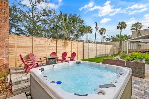 St. Augustine House | Remodeled Historic 1800s Carriage House, The Castle Garden, Colonial Modern Mansion