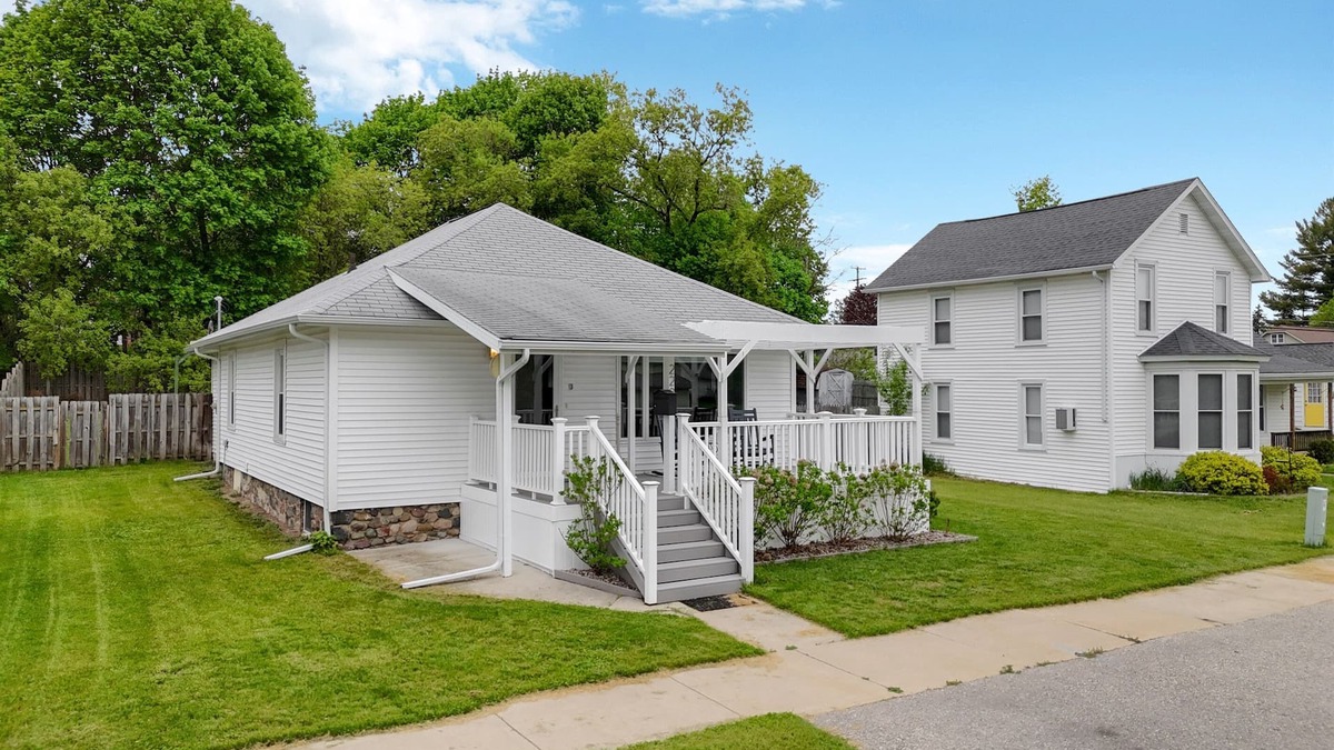 West Branch House | Remodeled Home - Heart of Downtown West Branch