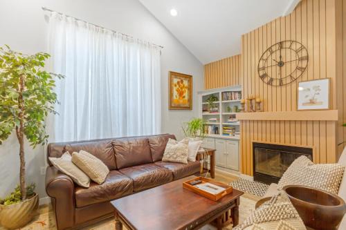 Fullerton House | Remodeled House Near Disneyland