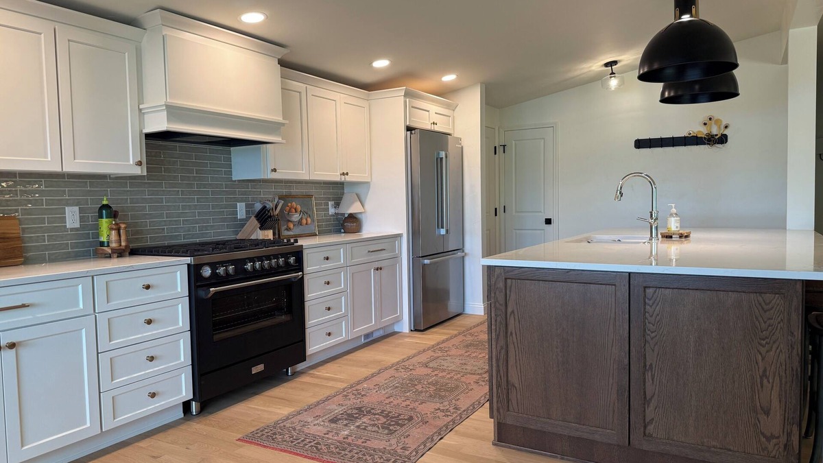 Green Lake House | Remodeled Lake Retreat: Putting Green & Game Room+Bar! Forever Wild Views