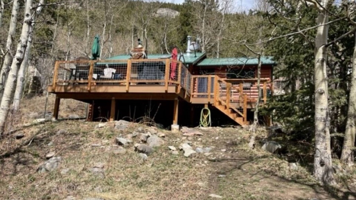 Eldora Cabin | Remodeled miners cabin,snug & warm. Tucked right next to Lake Eldora Ski Resort.