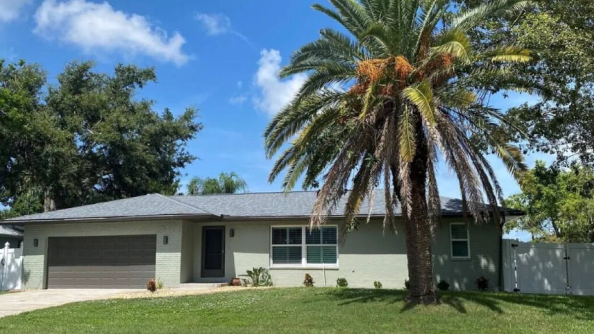 Palma Sola House | Remodeled Pool Home in NW Bradenton - Just 5 miles to Anna Maria Island!
