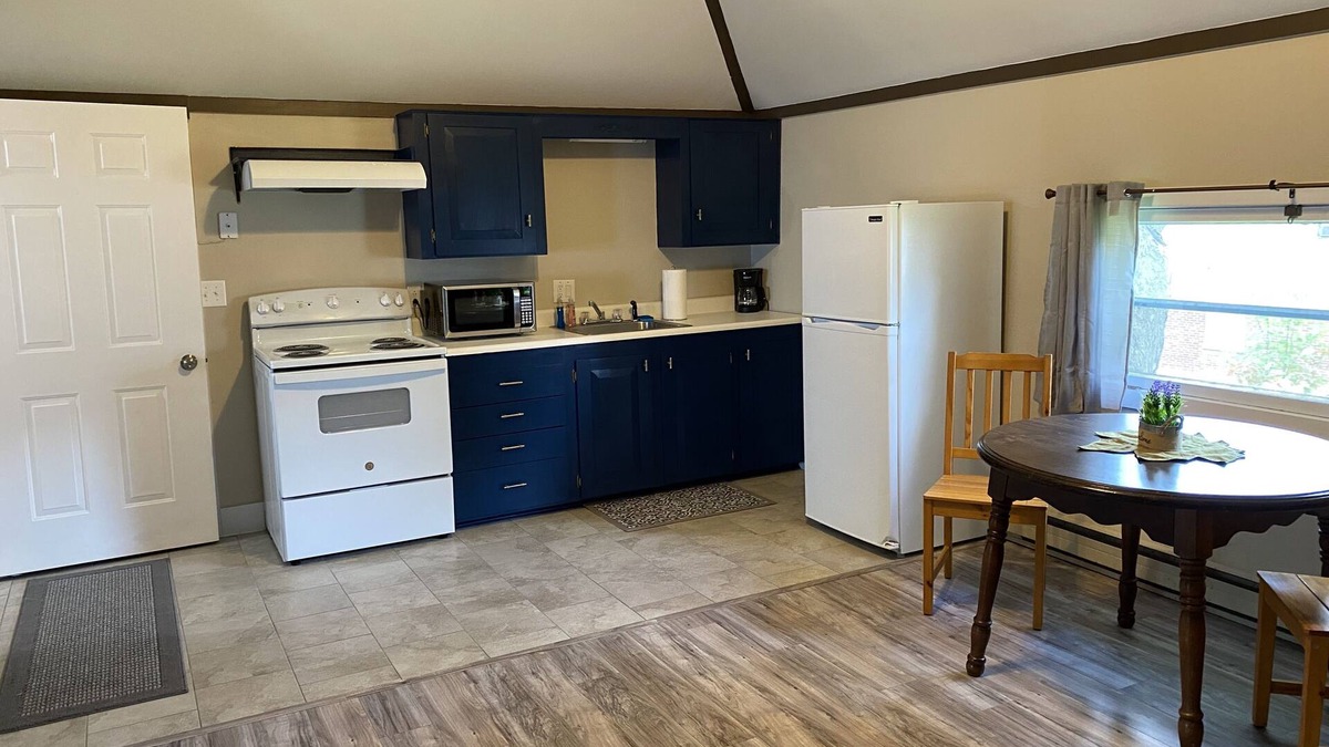 Farmington Apartment | Remodeled studio apartment half a block away from historical downtown Farmington