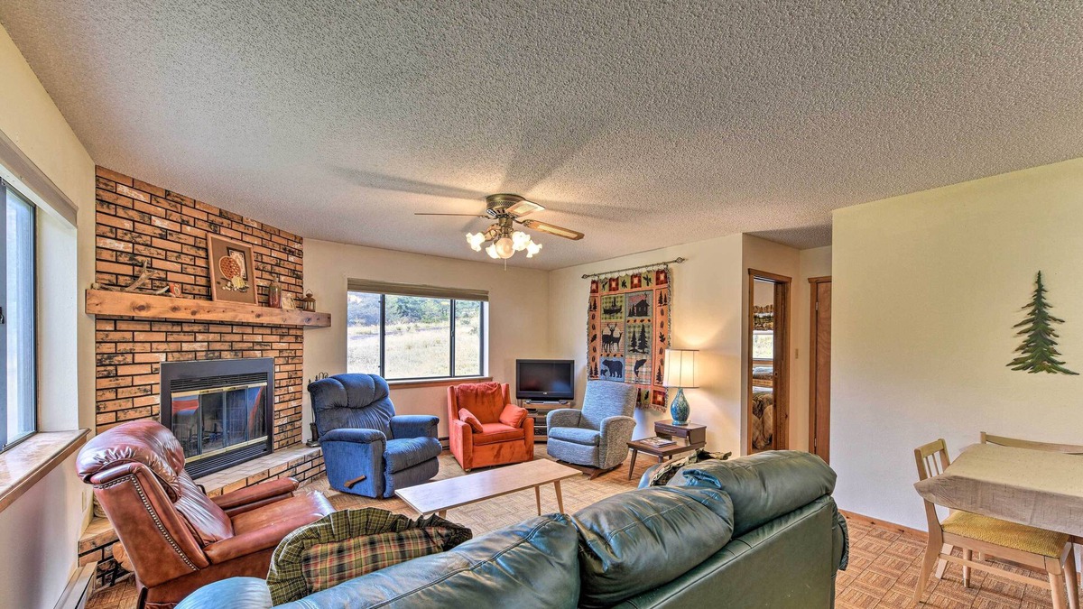 Nathrop Cabin | Remote Cabin: 3 Miles to Mt Princeton Hot Springs!