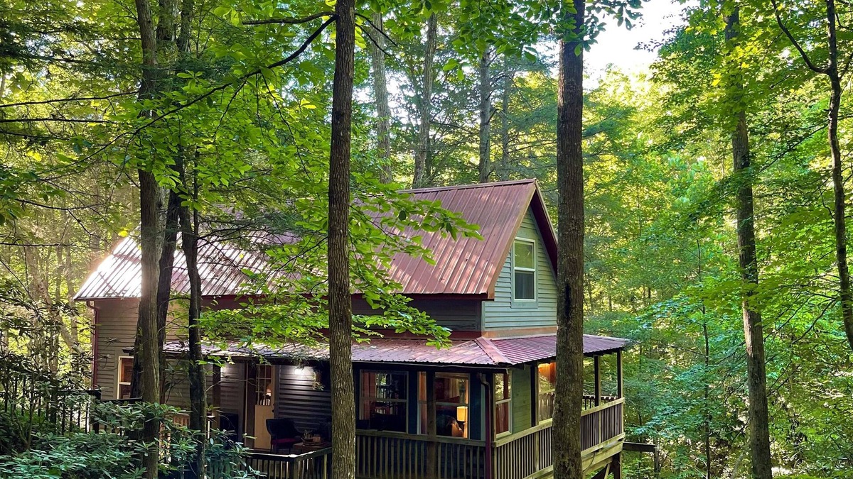 Saint Helens Cabin | Remote Cabin in the Red River Gorge