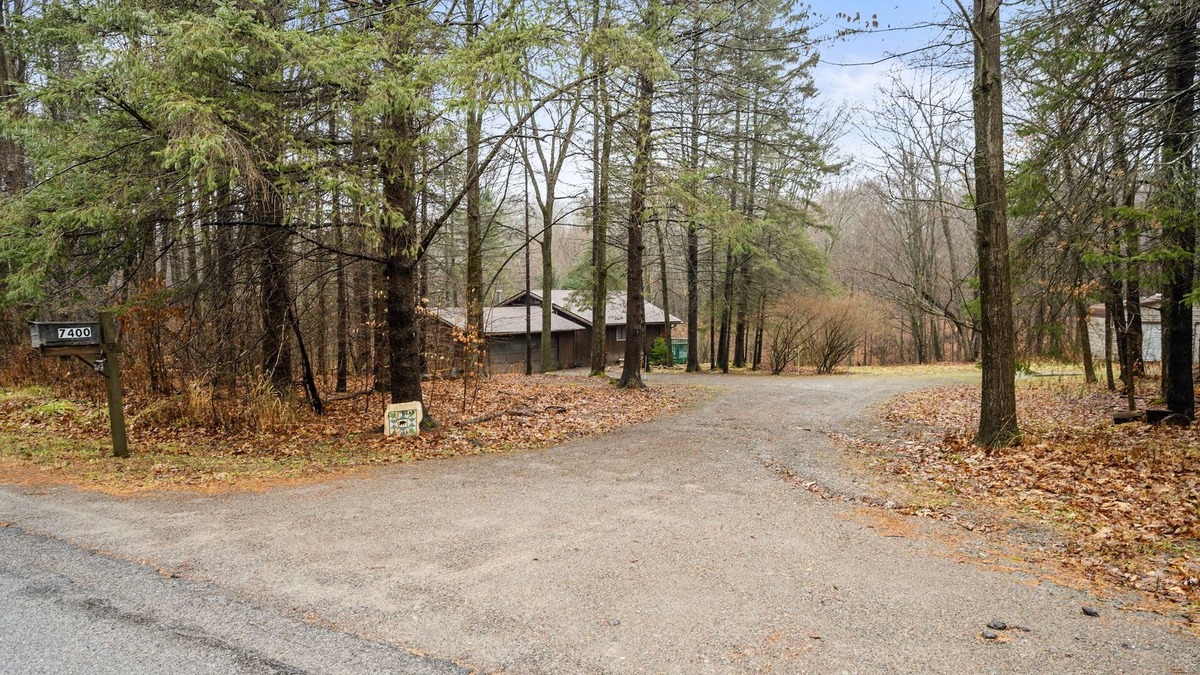 Scottsburg Cabin | Remote cabin in the woods