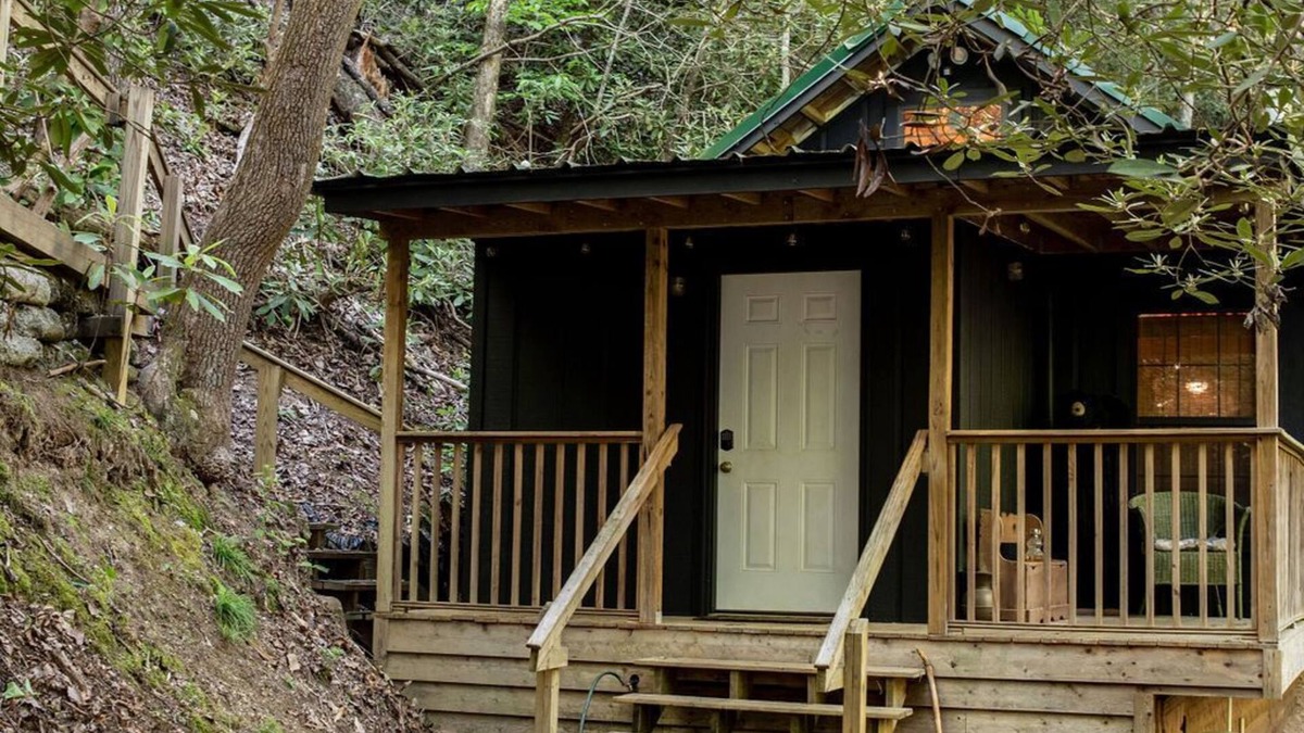 Clayton Cabin | Remote cabin with creek and waterfall views 10 min from town