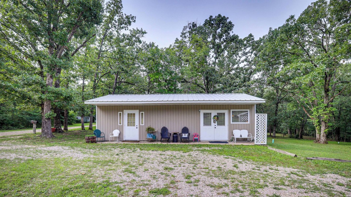 Bourbon Cottage | Remote Missouri Getaway w/ Grill & Fire Pit!