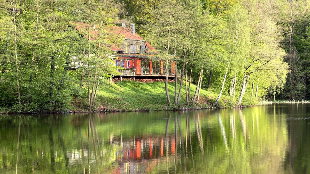 Sangerhausen Apartment | Rental-Deluxe-Private Bathroom-Lake view-Seeperle