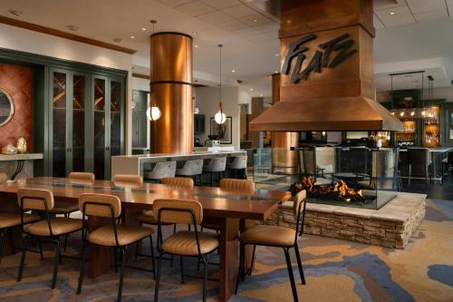 Broomfield Hotel | Renaissance Boulder Flatiron Hotel
