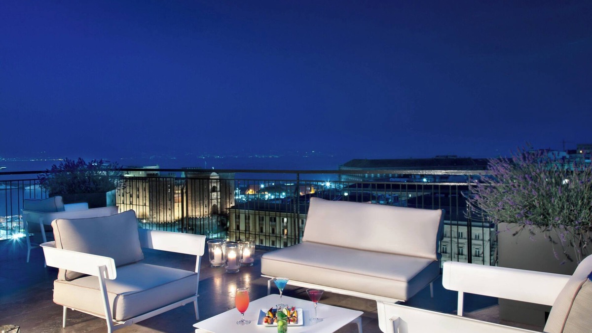 Historical Center Hotel | Renaissance Naples Hotel Mediterraneo