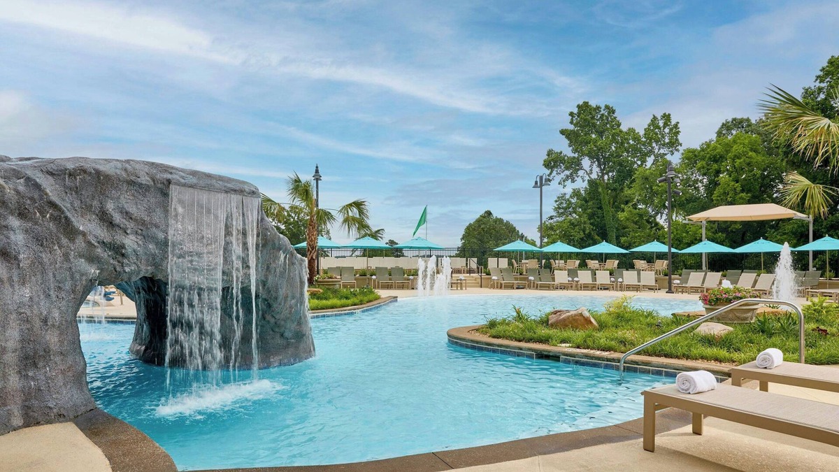 East Florence Resort | Renaissance Shoals Resort and Spa