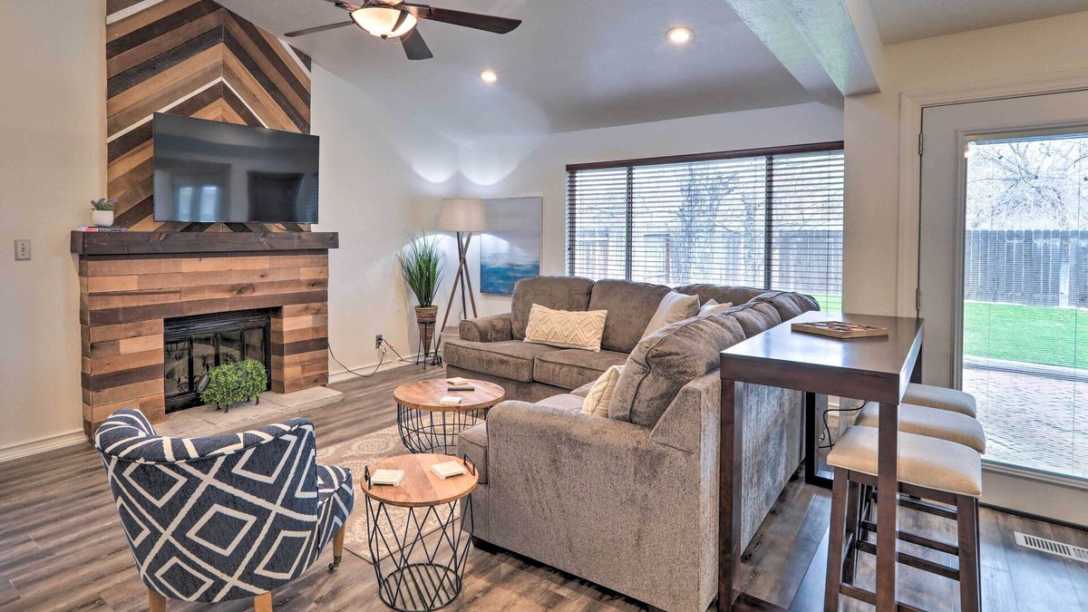 Northwest Reno House | Reno Home w/ Private Yard: Day Trip to Lake Tahoe!
