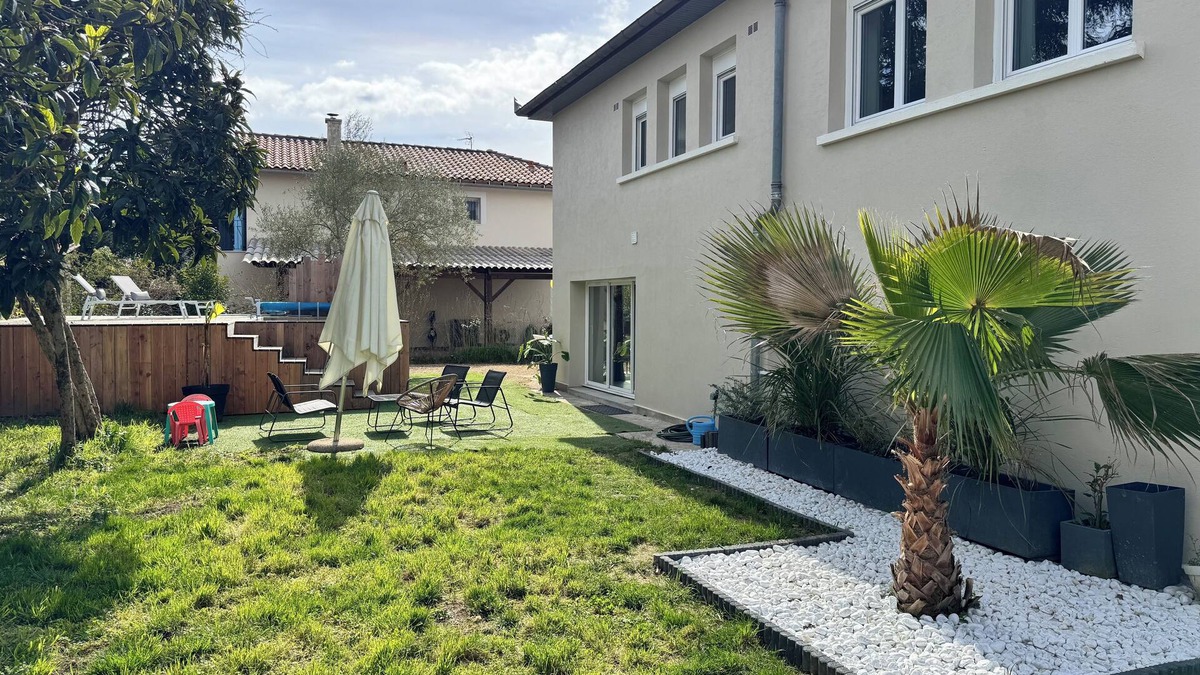 Roquemaure House | Renovated villa 150 m² with pool & garden