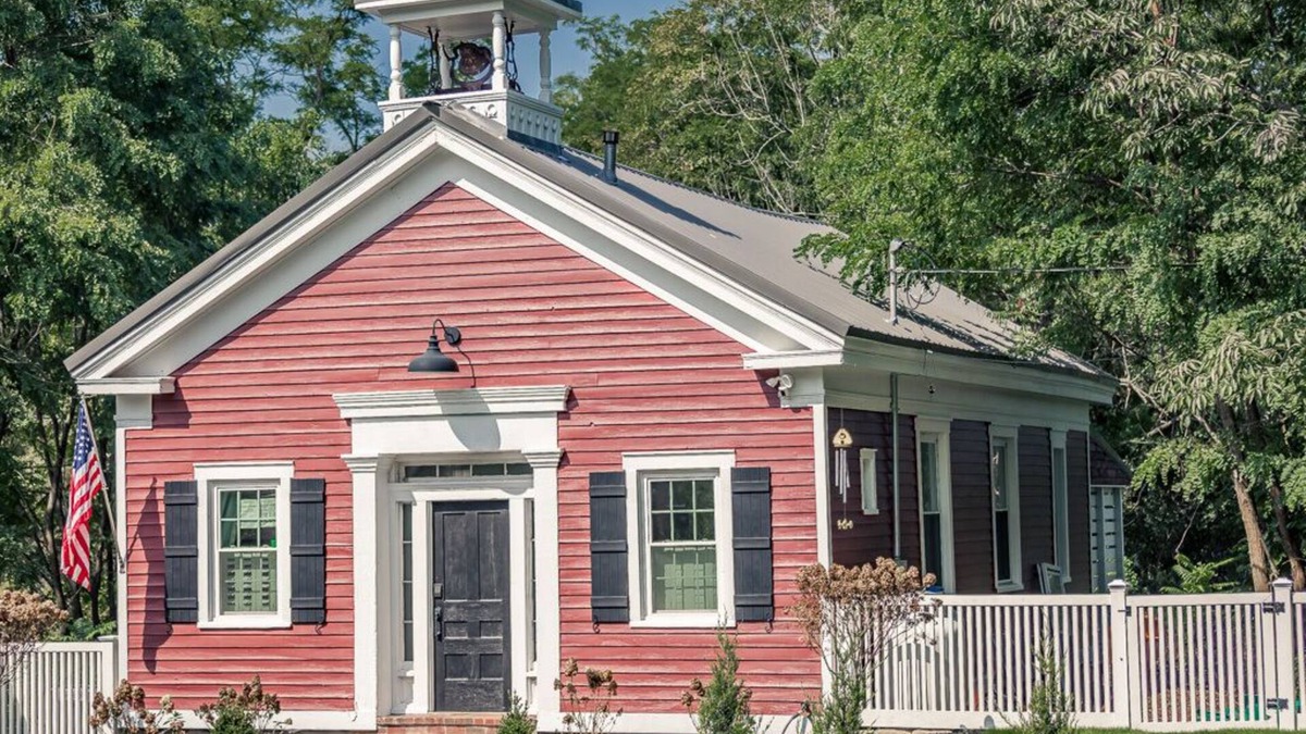 Cranesville House | Renovated 1840's Schoolhouse: Hot Tub, Fireplace, King Bed Bliss