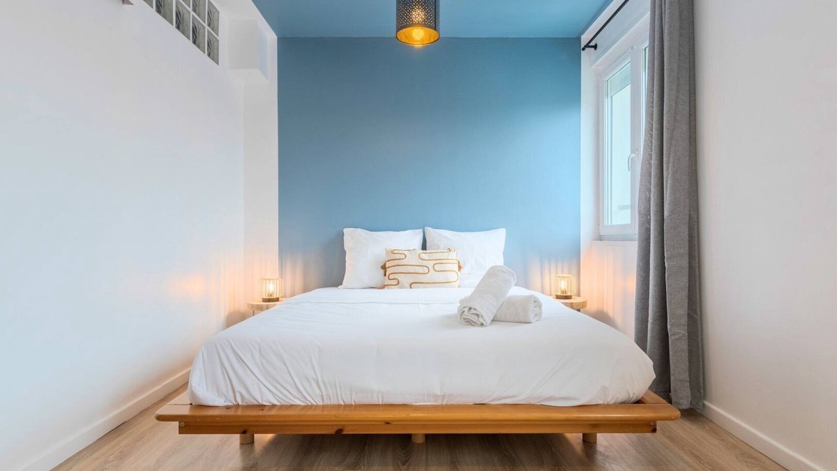 Saint-Maurice Pellevoisin Apartment | Renovated 2-bedroom duplex near metro.
