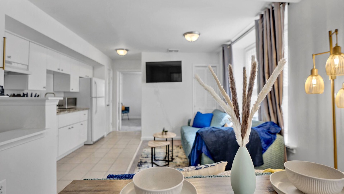 Germantown Apartment | Renovated 2BR in Germantown