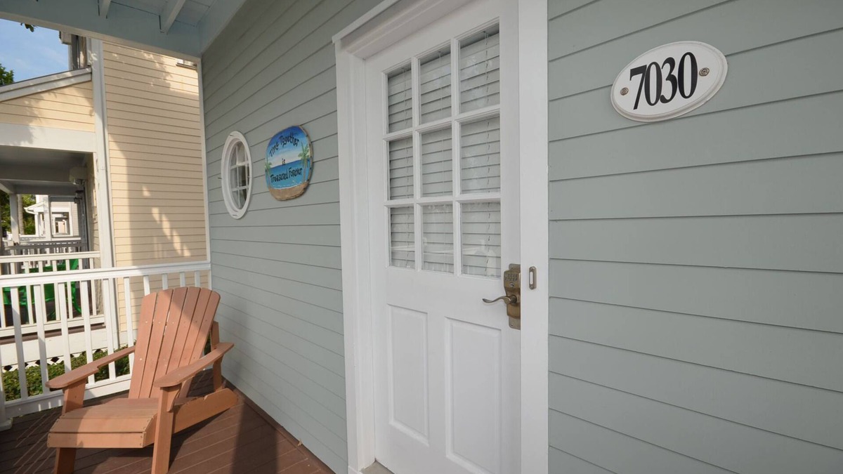 Marathon Condo | Renovated 2BR Villa with Spa, Water Views & Private Patio with Private Dip Pool!