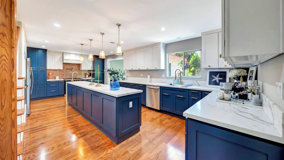 Woodland Hills House | Renovated 2King BRs W/Doggy Run & Golf Views!