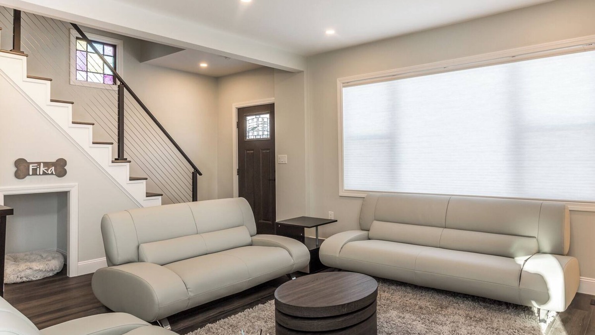 Middleborough House | Renovated 3 Bedroom Home with Family Theater Room and Sauna