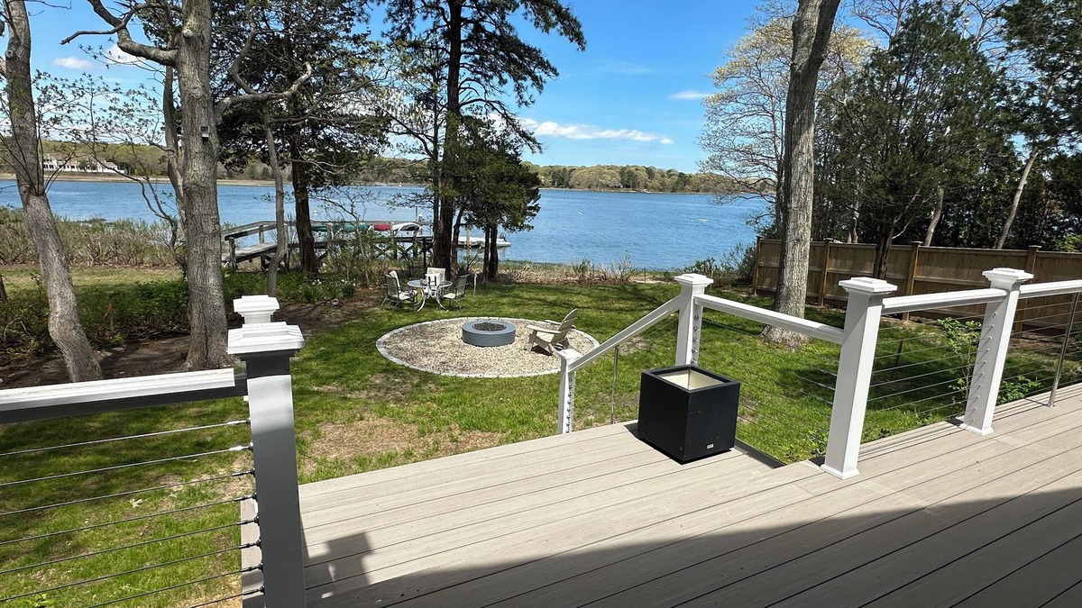 Summersea House | Renovated 3-bedroom all with on-suites on the water house in Mashpee
