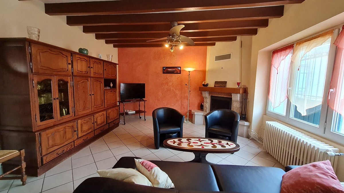 Nouan-sur-Loire Cottage | Renovated 4-Bedroom House near Loire Castles, Ideal for Families & Pros