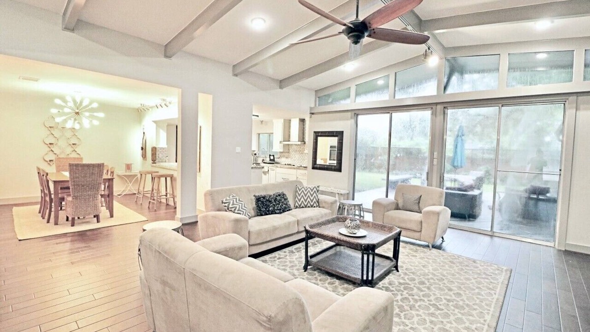 Willow Meadows/Willowbend Area House | Renovated 4 Bedroom, 3 Bath Private Home Fully-furnished near MDA, TMC, Galleria