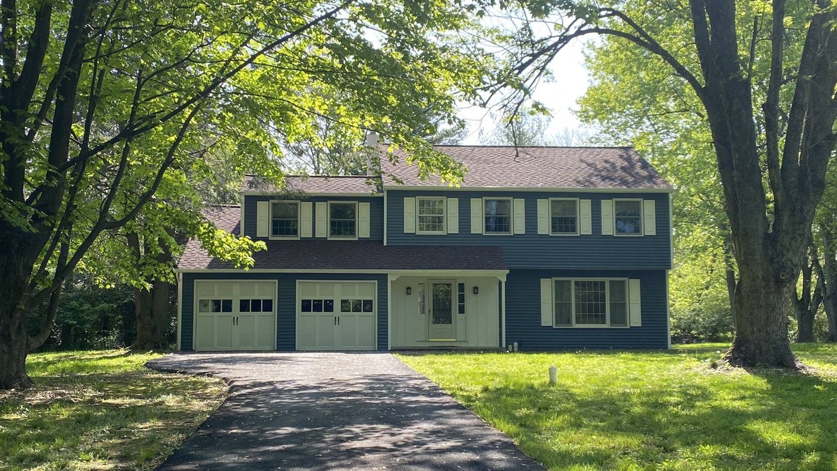 Downingtown House | Renovated 5 bedrooms. 6 beds. Great water pressure! New memory foam beds!