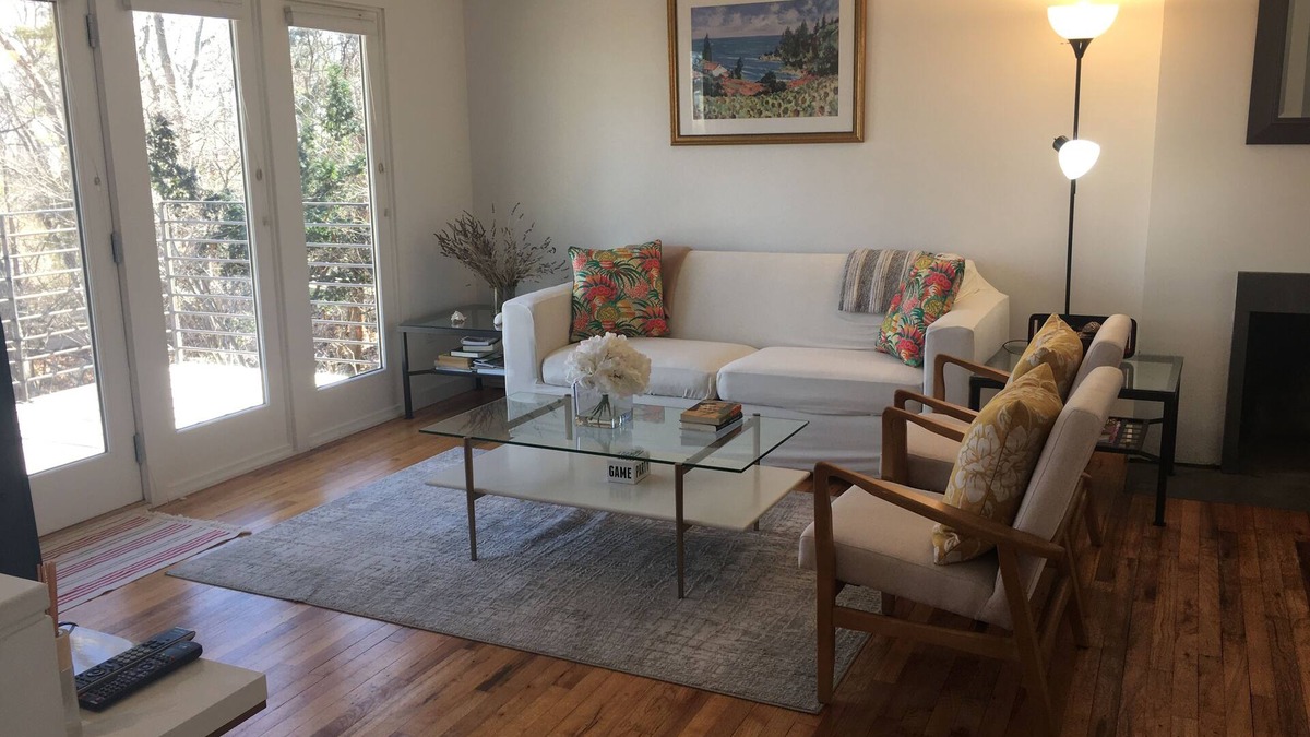Hay Beach House | Renovated and Spacious Summer Home with Water View on Picturesque Island.