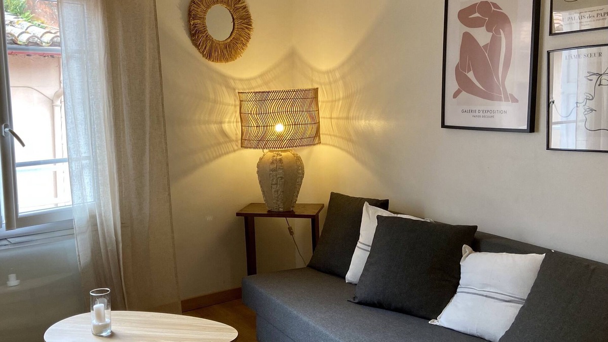 Plage d'Argeles Apartment | Renovated apartment 50m from the beach, Self-contained entrance, Air-conditioned.