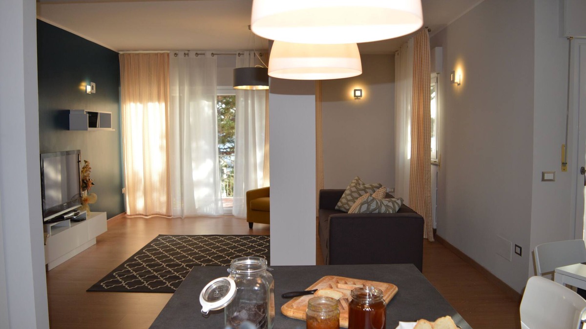 Assisi Apartment | Renovated apartment a stone's throw from the center of Assisi-up to 6 people