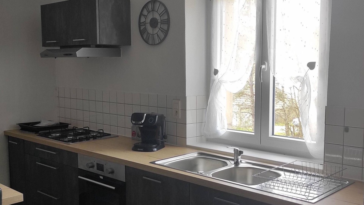 Travexin Cottage | Renovated apartment at foot of Thousand Ponds, 3 bedrooms