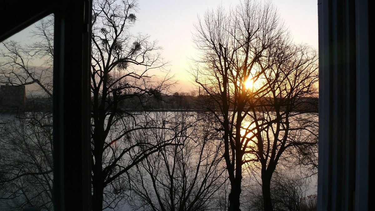 Schwerin Apartment | Renovated apartment in listed villa with lake view