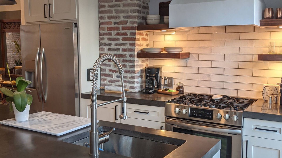 Highlandtown House | Renovated Baltimore Rowhome for Professionals