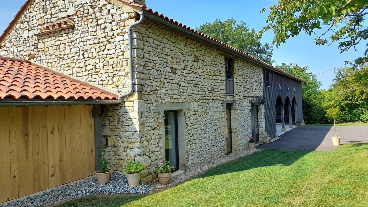 Leobard House | Renovated barn between Lot and Dordogne with swimming pool
